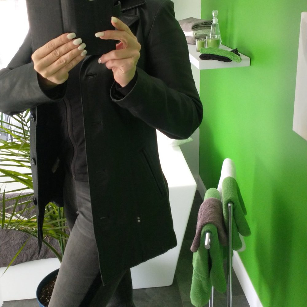 Leather jacket - Picture 3 of 16